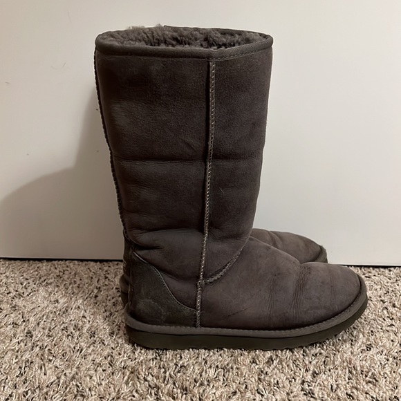 Gray Ugg Tall Boots size 8 - Picture 2 of 7